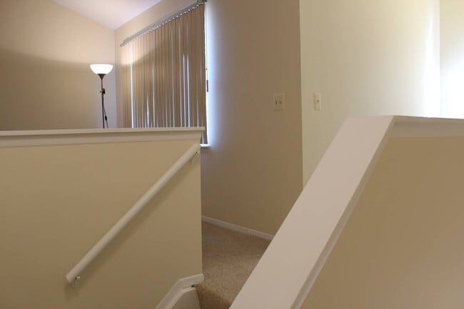 Building Photo - 1629 Emerson Cir