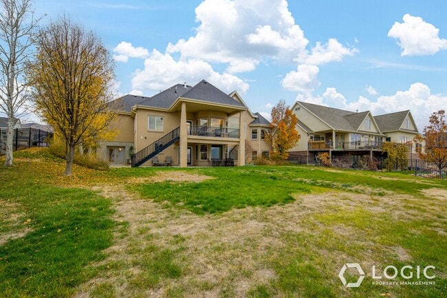 Foto del edificio - 1852 Centennial Blvd