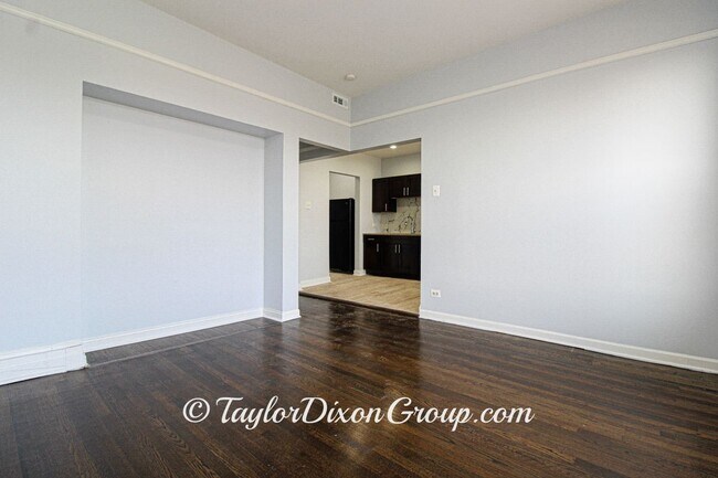 Foto del edificio - 5409 S Indiana Ave