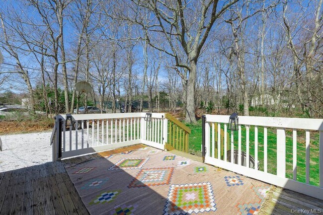 Foto del edificio - 572 Montauk Hwy