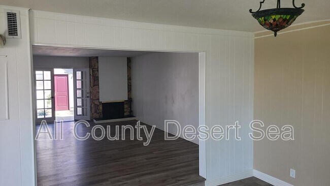 Building Photo - 6691 Moselle Cir