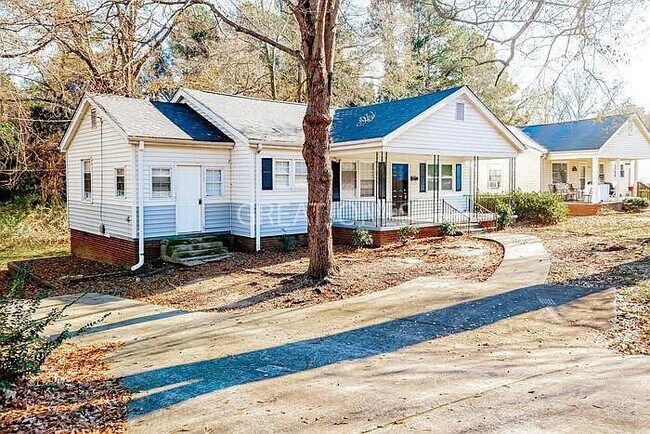 Building Photo - 111 Coldbrook Dr