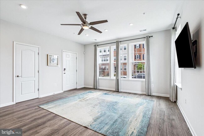 Foto del edificio - 9454 James MacGowan Ln