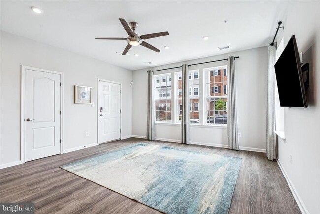 Building Photo - 9454 James MacGowan Ln