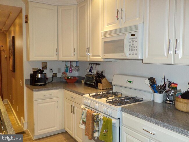 Foto del edificio - 1744 Webster St