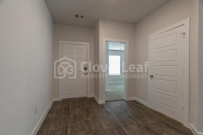 Building Photo - 109 Bing Cir