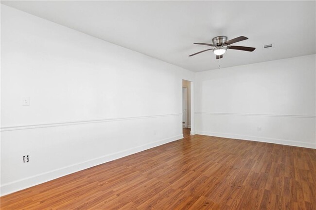 Building Photo - 509 Park Valley Dr NW