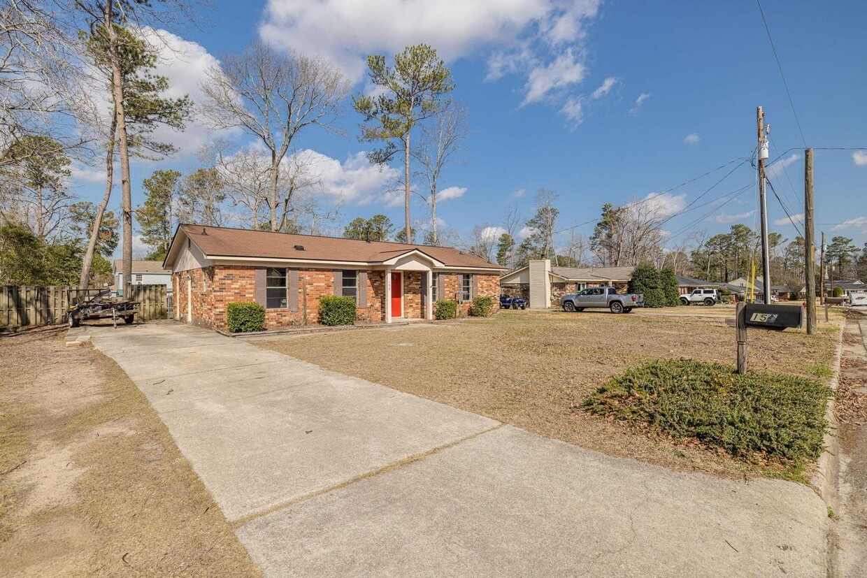 Primary Photo - Brick Ranch in Columbia County