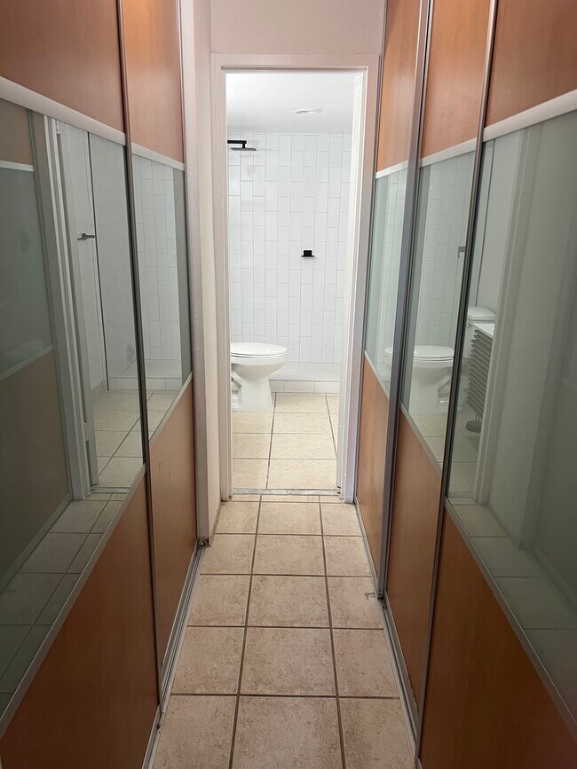 Fotografía del edificio - 150 SE 25th Rd