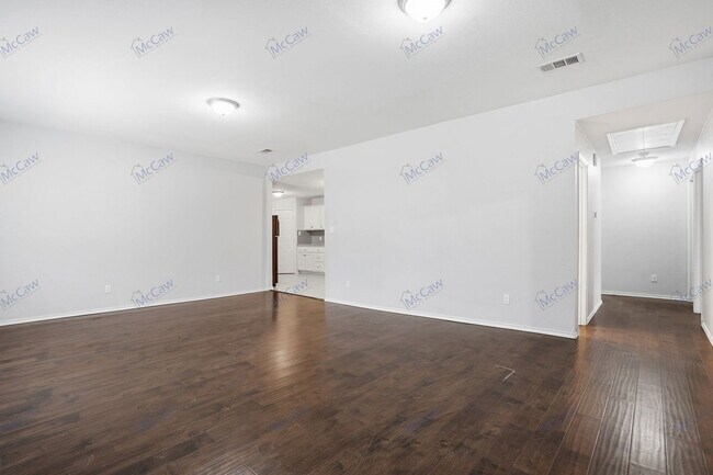 Foto del edificio - 508 W Lone Star Ave