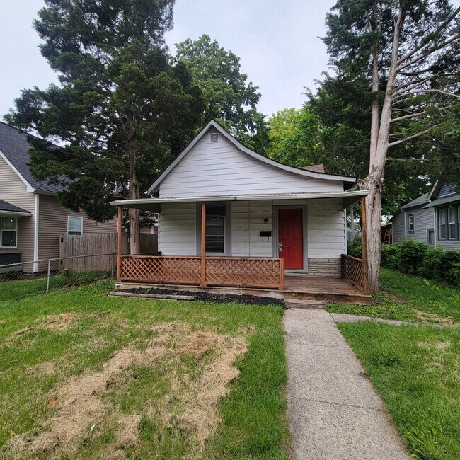 Near Eastside 3BR House! - Near Eastside 3BR House!
