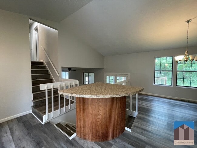 Foto del edificio - 1086 Riva Ridge Dr