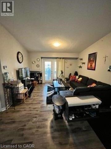 Photo du bâtiment - 1370 Main St E