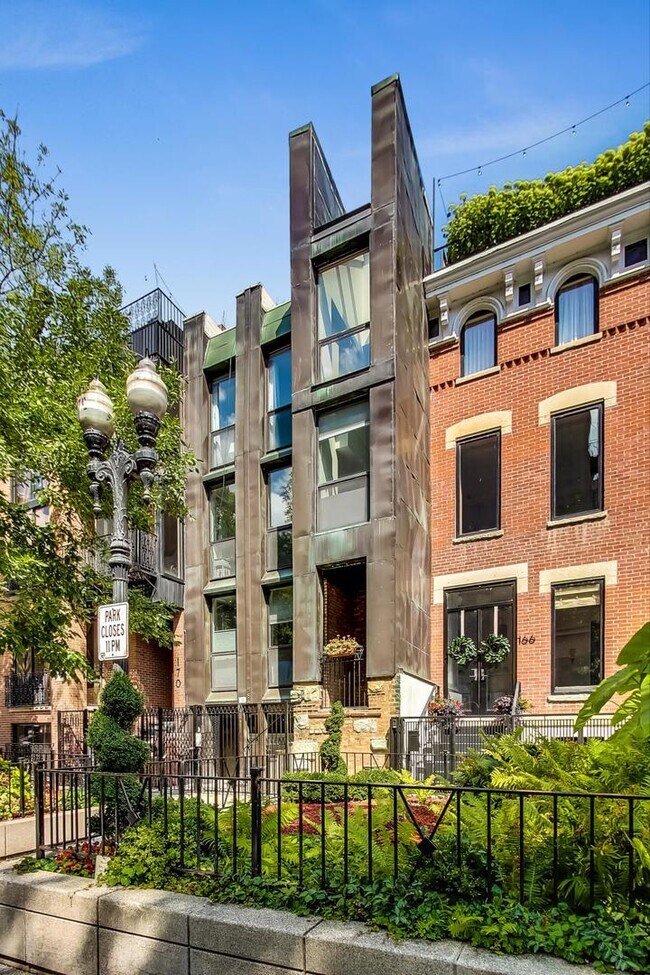Building Photo - 168 W Burton Pl