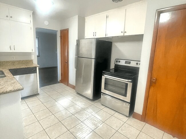 Foto del edificio - 1719 N 66th St
