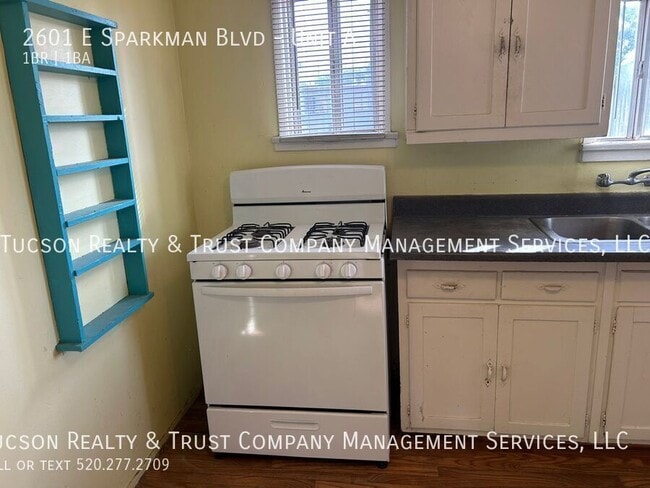 Building Photo - 2601 N Sparkman Blvd