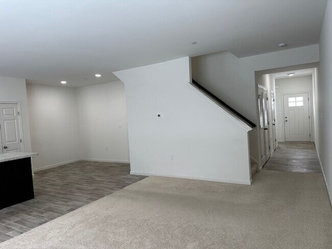 Foto del edificio - 7867 Oakbrook Dr