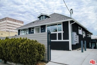 Building Photo - 1036 N Bonnie Brae St