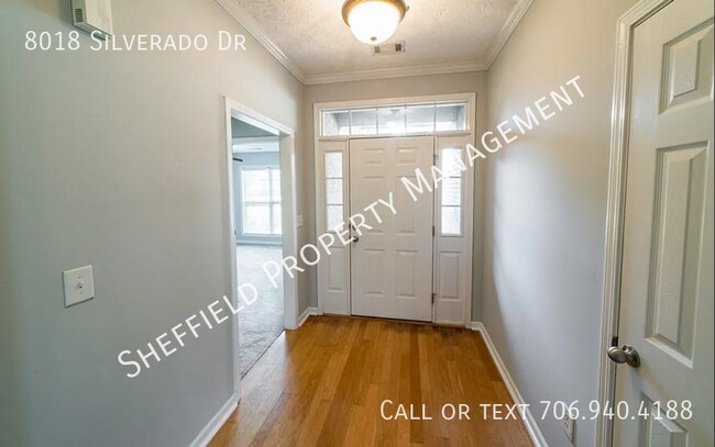 Foto del edificio - 8018 Silverado Dr
