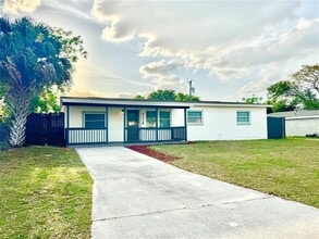 Building Photo - 2336 Nansen Ave