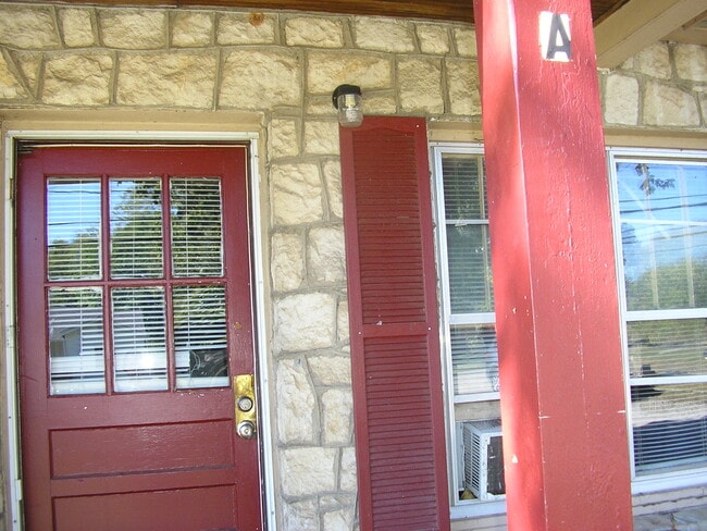 Foto del edificio - 1625 Catherine Dr