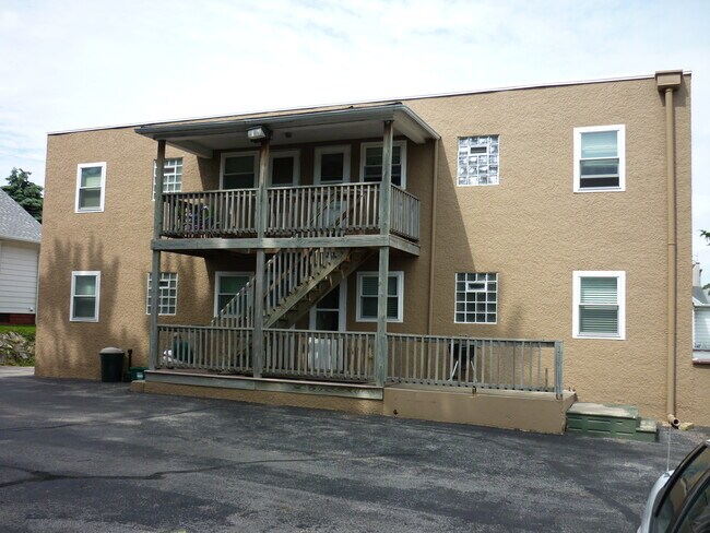 Foto del edificio - 803 S 49th St