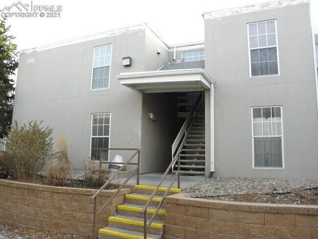 Building Photo - 3455 Rebecca Ln