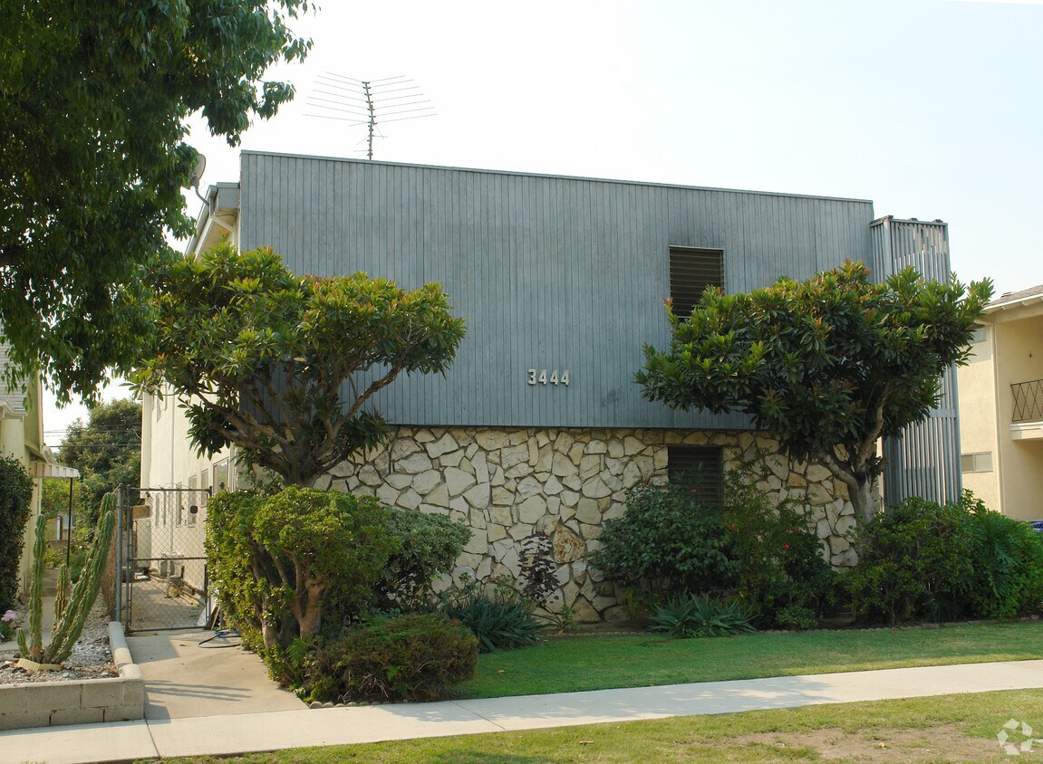 Building Photo - 3444 Garden Ave