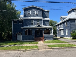 Building Photo - 31 Griswold St