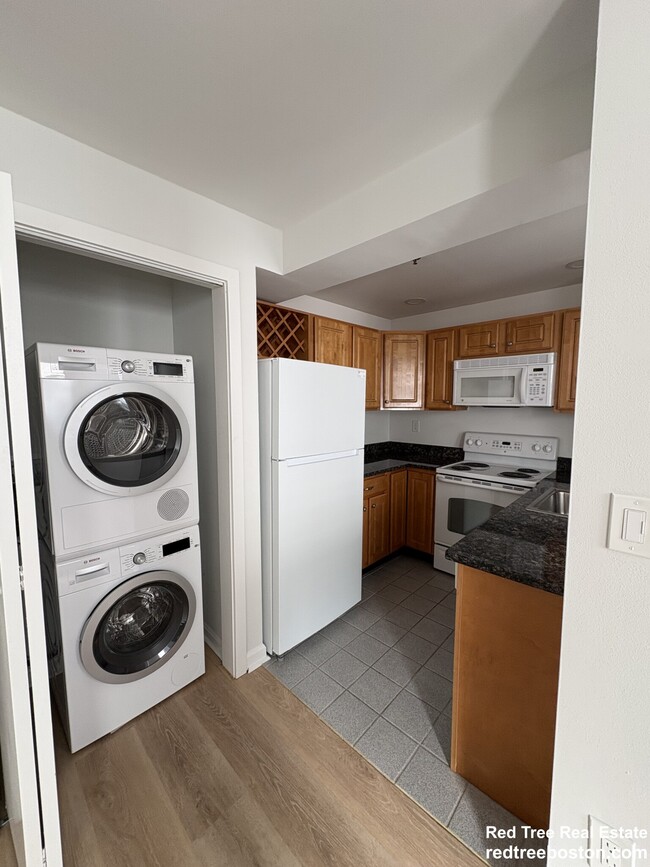 Photo - 28 Queensberry St Apartment