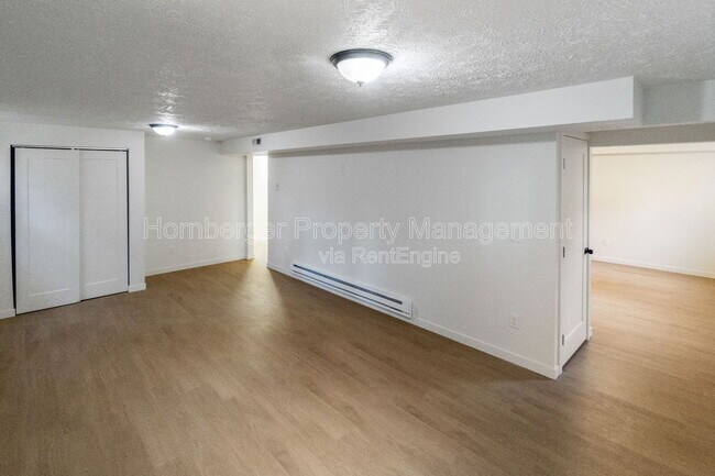 Building Photo - 8615 N Kelly Ct