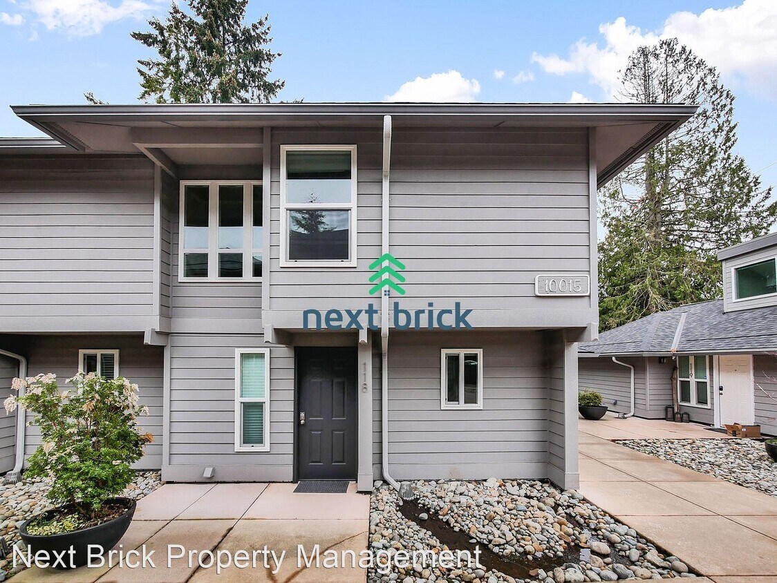 Foto principal - 2 br, 2.5 bath House - 10015 NE 12th St Un...