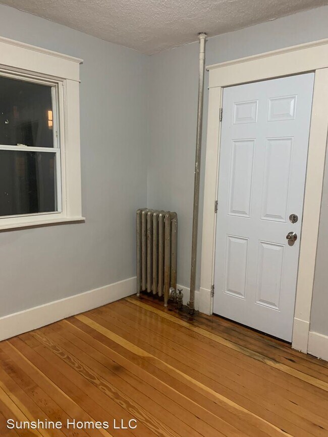Foto del edificio - 5 br, 1.5 bath House - 76 Earl st