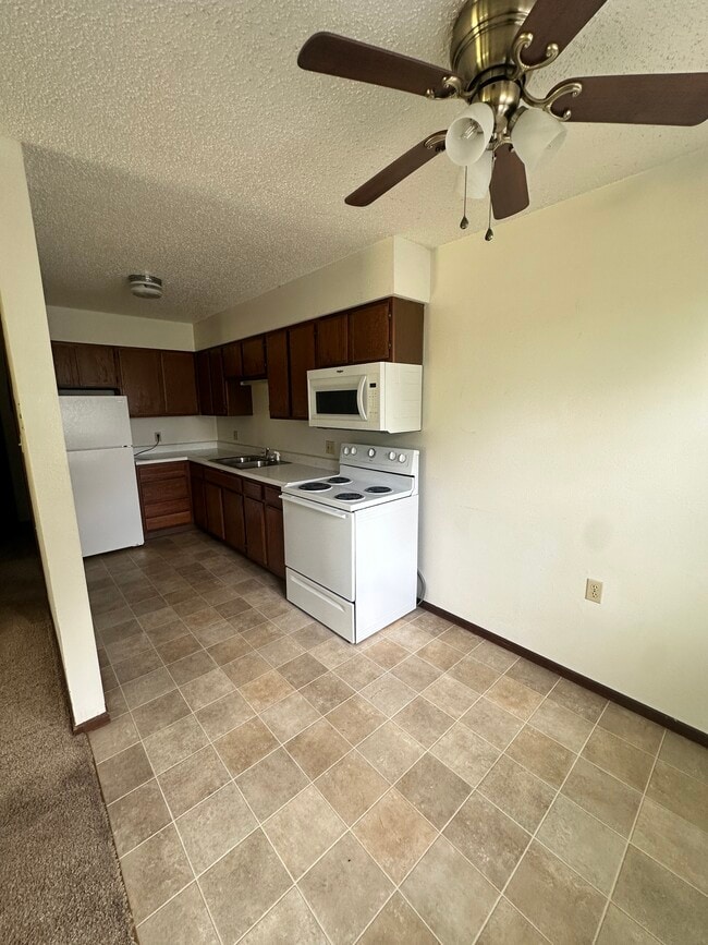 Building Photo - Midtown Village Apartments