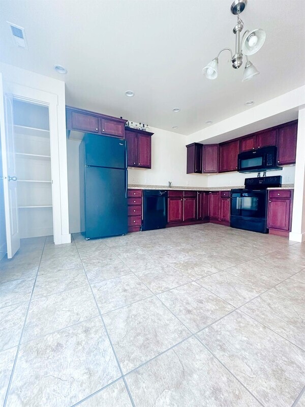 Building Photo - 2575 W 450 N