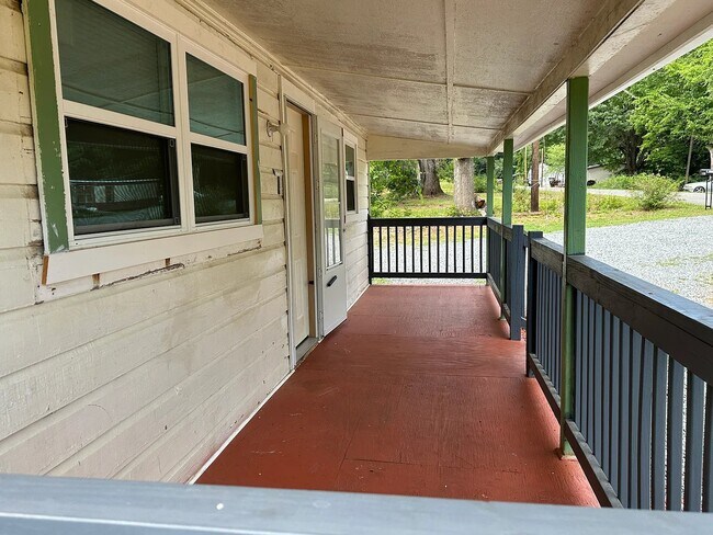 Foto del edificio - 130 Shady Ln