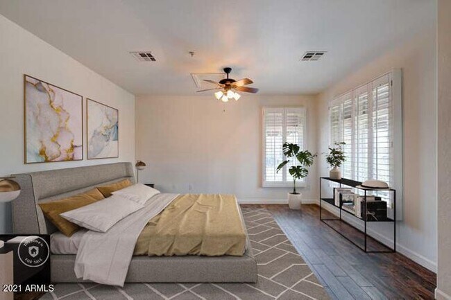 Building Photo - 241 W Portland St