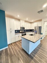 Building Photo - 20 Barbara Ln