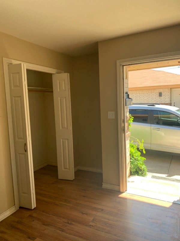 Foto del edificio - 917 N Hancock Ave