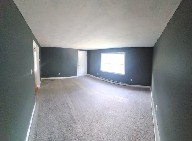 Building Photo - 67 R Dr