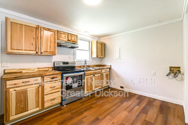 Building Photo - 153 Hadley Dr