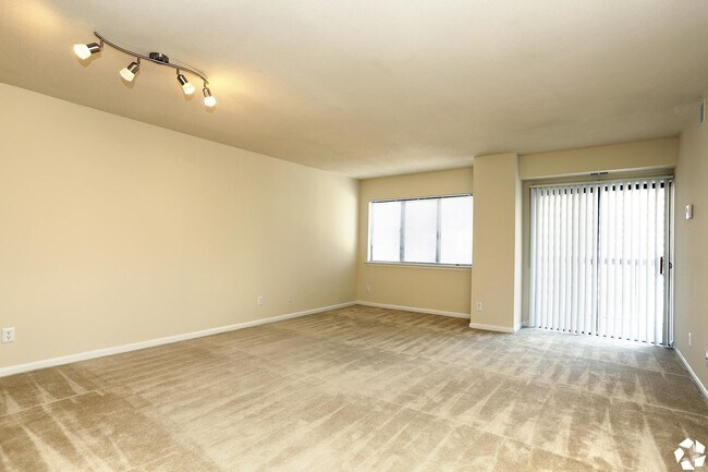 Sala de estar - Cortland on South Eads