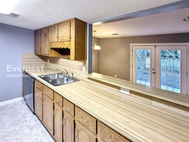 Foto del edificio - 2225 Cheshire Dr