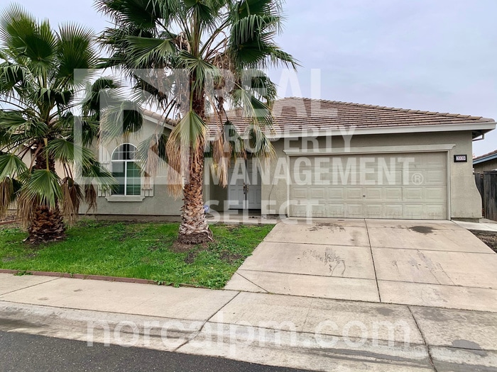 Foto principal - 4 Bed Home Waiting For You!