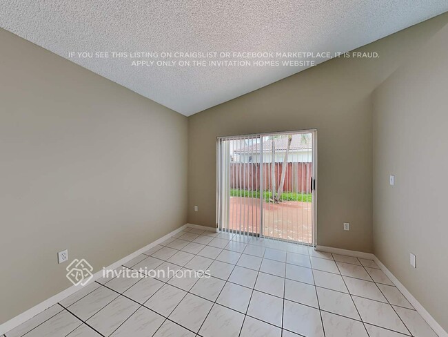 Foto del edificio - 15745 SW 82nd St