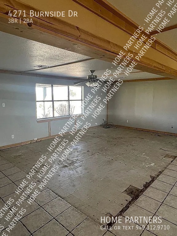 Foto del edificio - Rent to Own Lake Front Fixer Upper with a ...