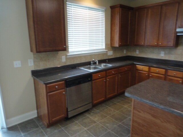 Building Photo - 238 Larktree Ln