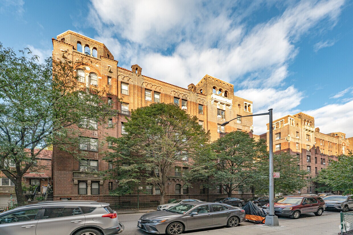 Foto principal - 3534 84th St