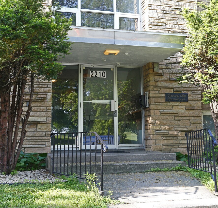 Foto del edificio - Country Club Apartments