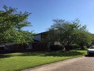 Building Photo - 4100 Kings Run